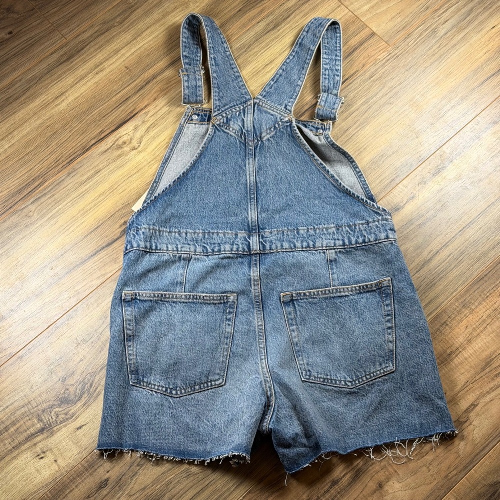 Universal Thread Denim Shortalls Womens M Wash Distressed Raw Hem Size 6 NEW - Picture 7 of 13